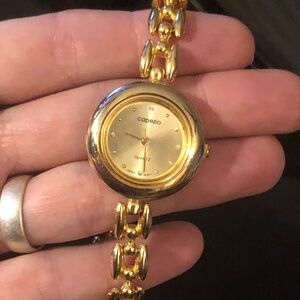 VTG Capezio Polished Gold Tone Women's Chain Link Round Face Quartz Wristwatch